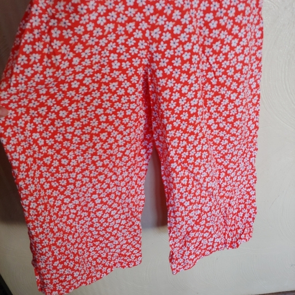 Old Navy Slim Tie Front Floral Print in Camo Red Jumpsuit Size Women Medium - Picture 7 of 12